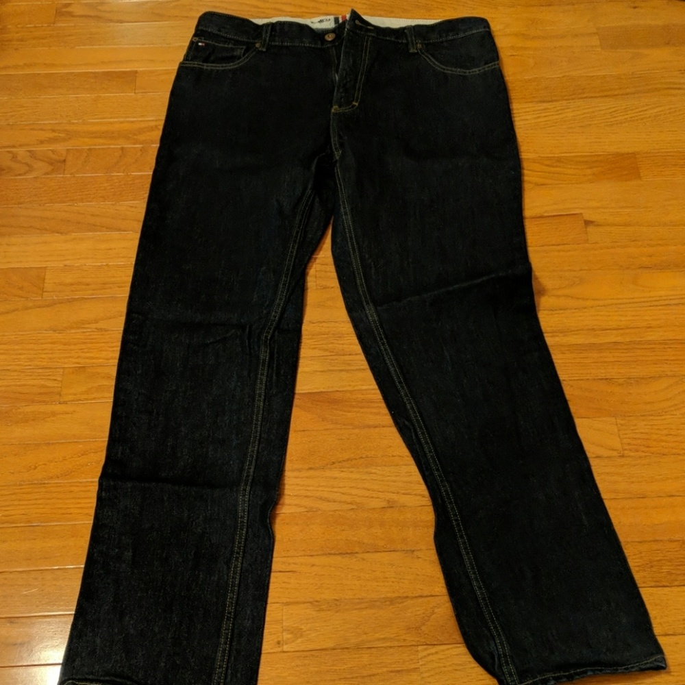 Tommy Hilfiger NWOT dark rinse mens jeans